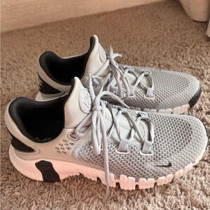 Nike Metcon Free 4 Light Gray and Black Mesh Running Shoes